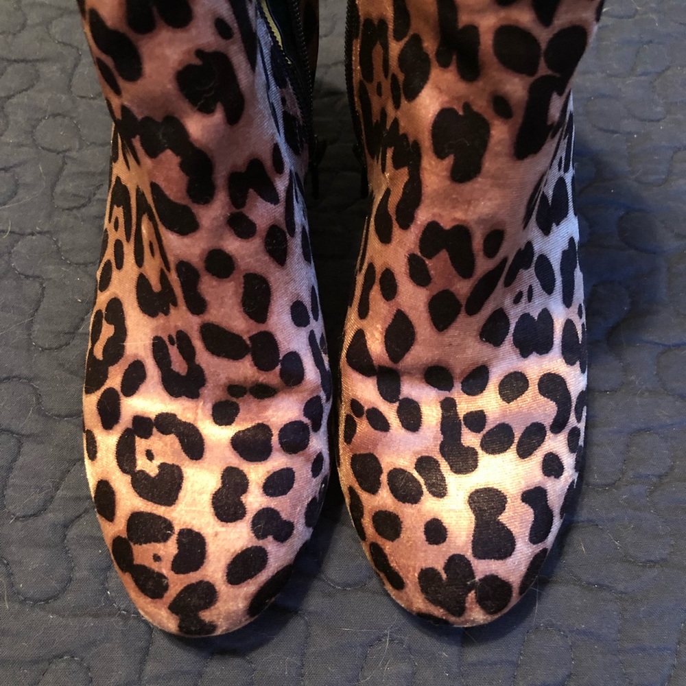 Leopard booties size 7.5